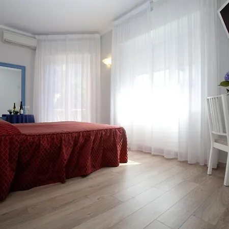 Il Gatto Отель Рапалло